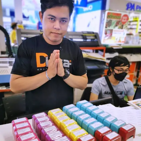 งานตรายางหมึกในตัวที่ผลิตเสร็จ พร้อมส่งมอบลูกค้า